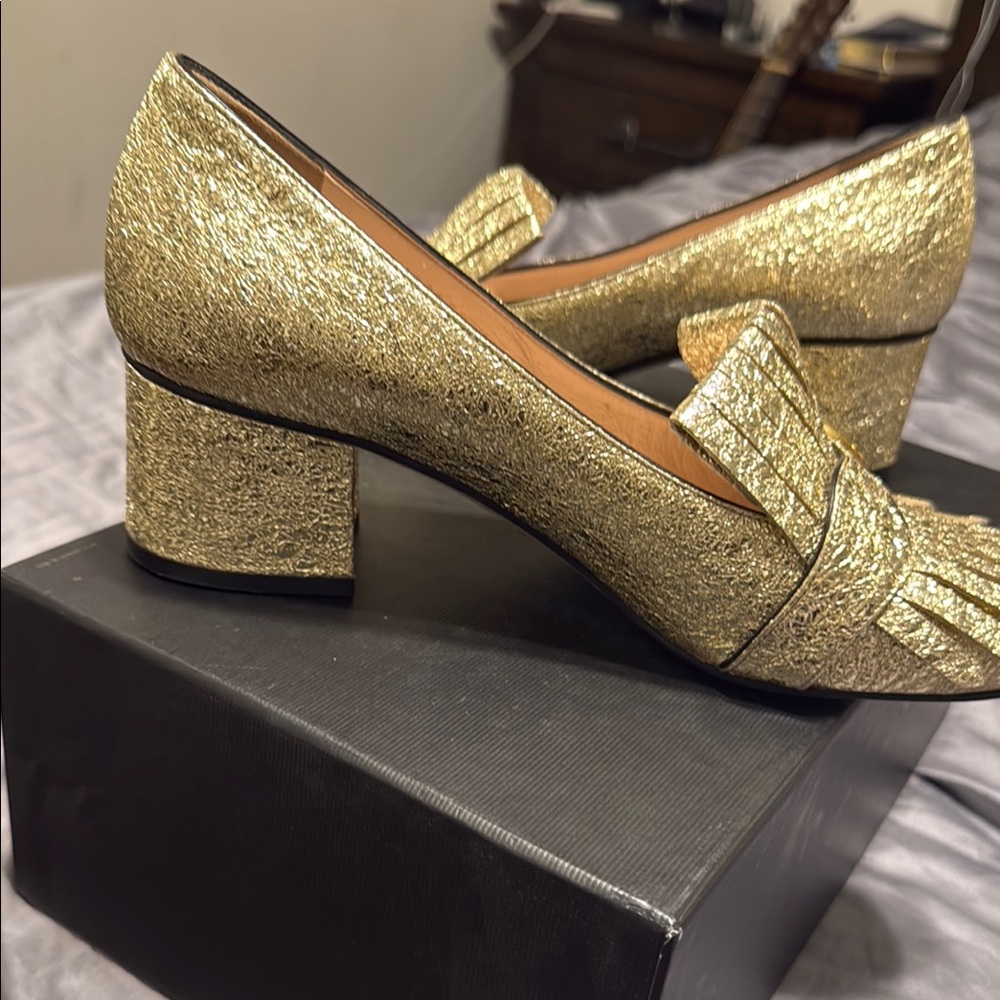 Gucci Gold Metallic Heels with Fringe Detail - Picture 6 of 10